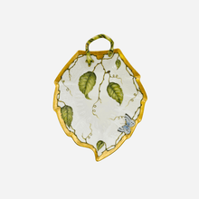 Load image into Gallery viewer, Ivy Garland Leaf Dish
